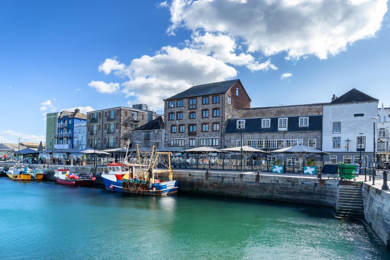 Chic And Bright Apartment Near The Water Plymouth Exterior photo